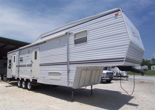 Used 2001 Recreation by Design Dream 35FB Fifth Wheel For Sale